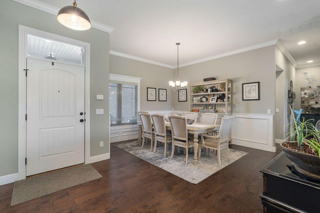 5330 E Wild Horse Drive, Springfield, MO 65802