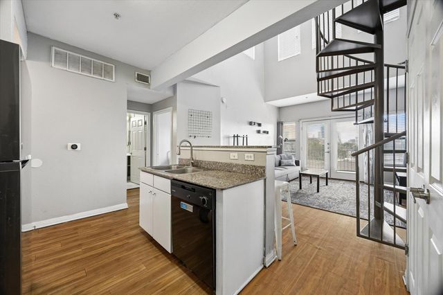 2502 Leon ST 506, Austin, TX 78705