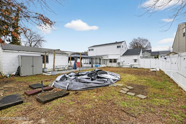 21 Anderson Street, Union Beach, NJ 07735