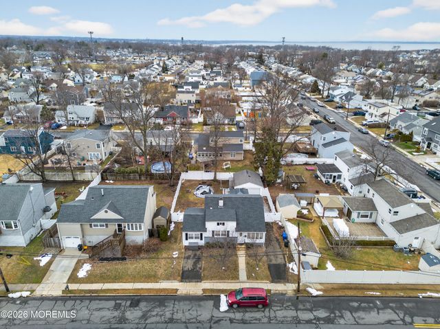 21 Anderson Street, Union Beach, NJ 07735