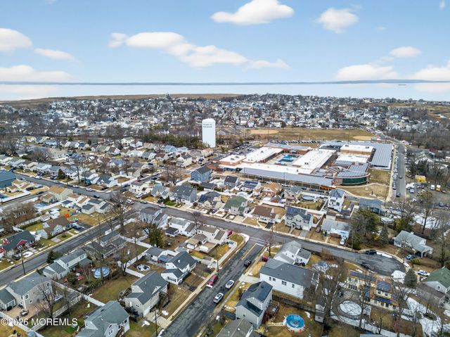 21 Anderson Street, Union Beach, NJ 07735