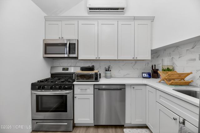 21 Anderson Street, Union Beach, NJ 07735