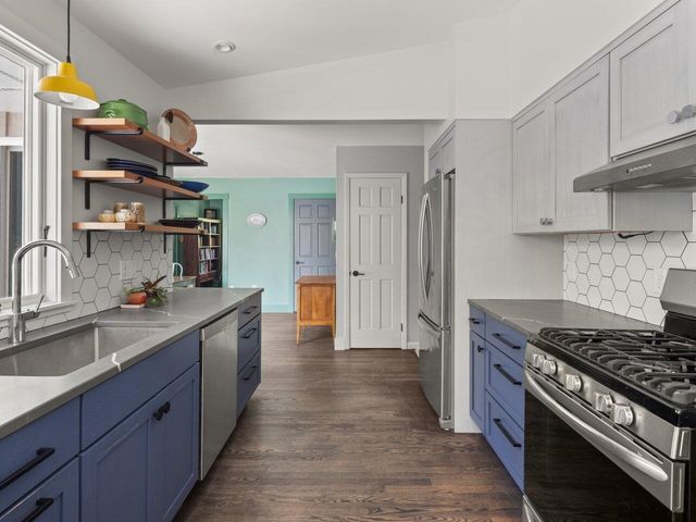 366 South Cove Road, Burlington, VT 05401