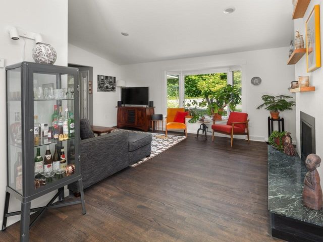 366 South Cove Road, Burlington, VT 05401