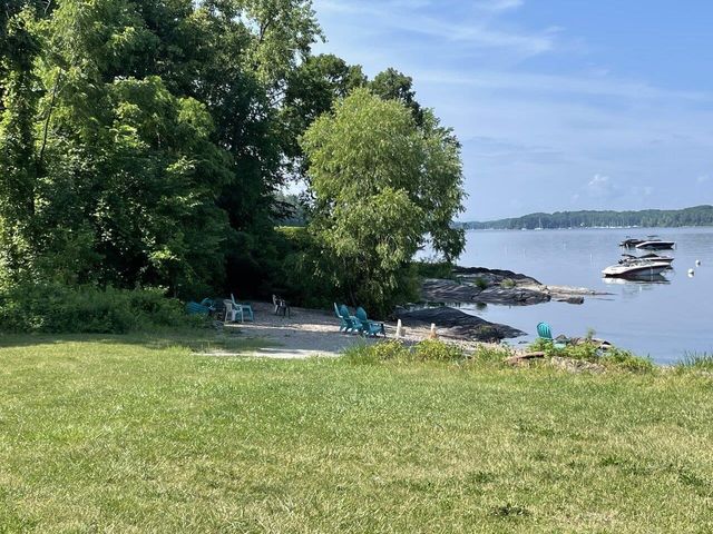 366 South Cove Road, Burlington, VT 05401