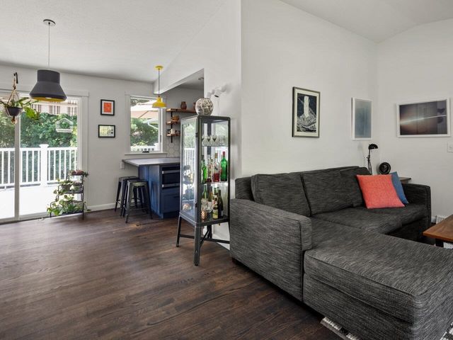 366 South Cove Road, Burlington, VT 05401