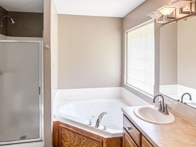1203 S Park Hill, Derby, KS 67037