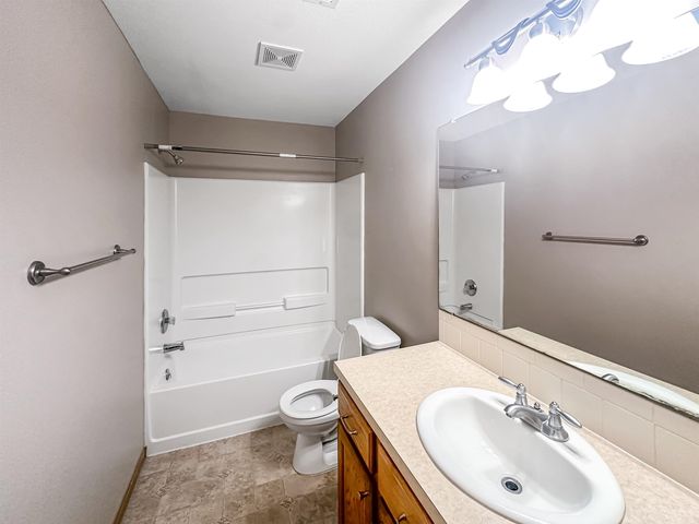 1203 S Park Hill, Derby, KS 67037
