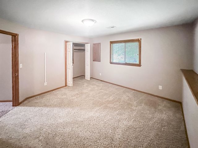 1203 S Park Hill, Derby, KS 67037