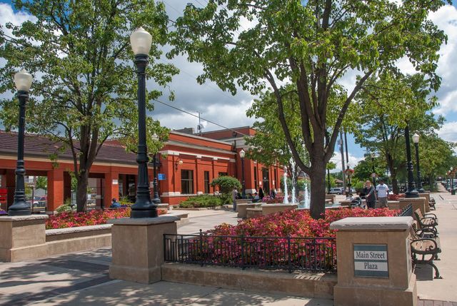 3600 Quince Court, Downers Grove, IL 60515