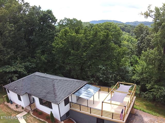 924 Lester Rd, Knoxville, TN 37920