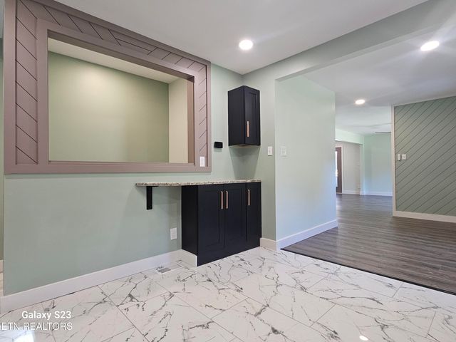 924 Lester Rd, Knoxville, TN 37920