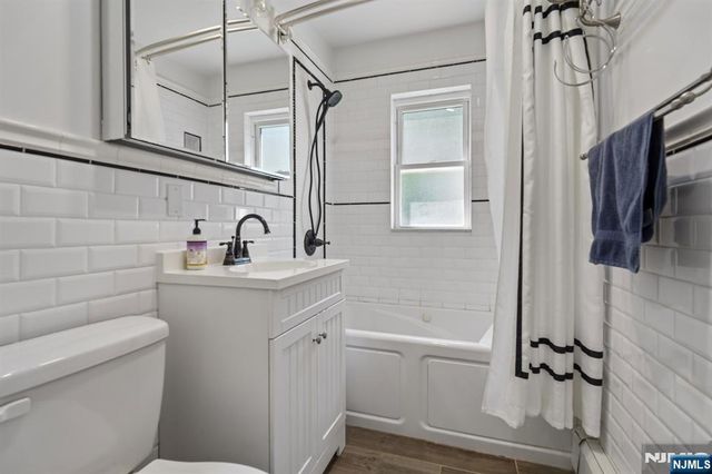 72 Sparrowbush Road, Upper Saddle River, NJ 07458