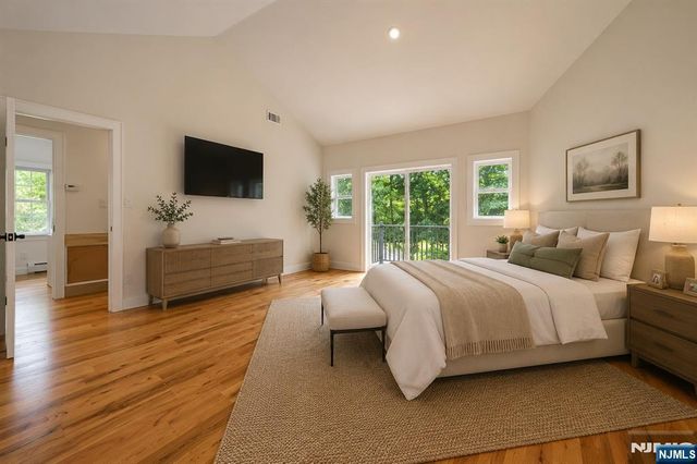 72 Sparrowbush Road, Upper Saddle River, NJ 07458