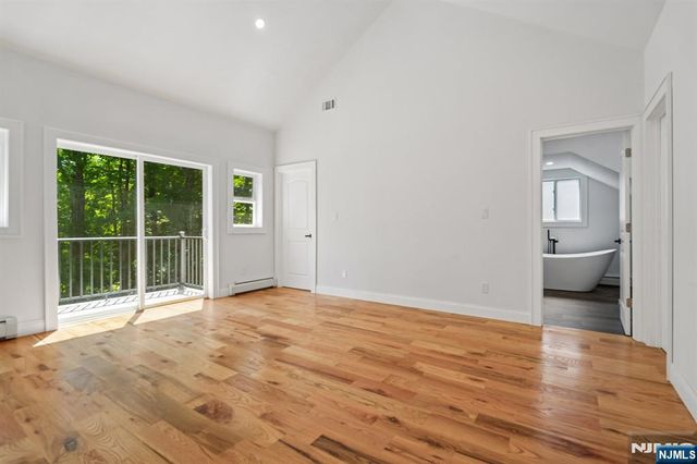 72 Sparrowbush Road, Upper Saddle River, NJ 07458