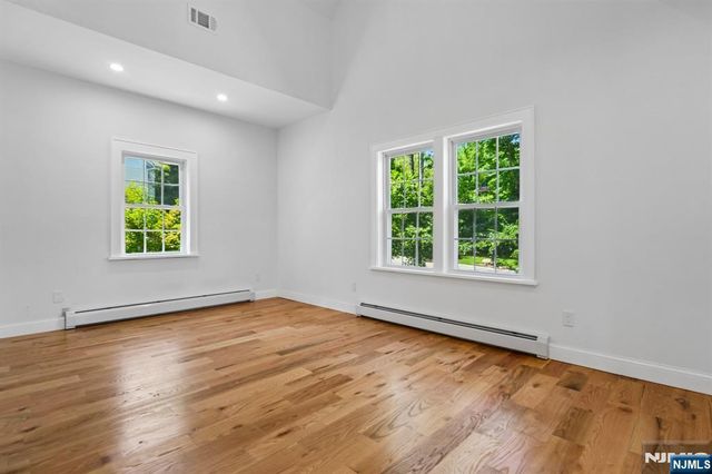 72 Sparrowbush Road, Upper Saddle River, NJ 07458