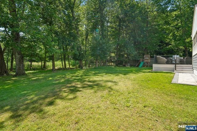 72 Sparrowbush Road, Upper Saddle River, NJ 07458