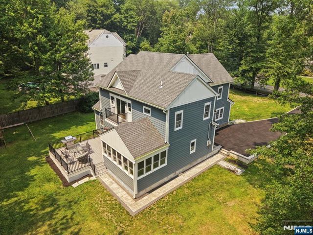72 Sparrowbush Road, Upper Saddle River, NJ 07458