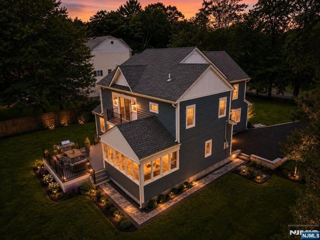 72 Sparrowbush Road, Upper Saddle River, NJ 07458