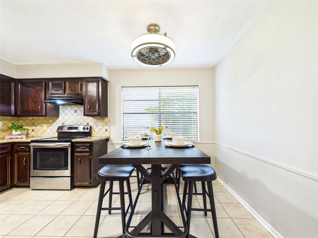 10306 Rustic Rock Road, La Porte, TX 77571