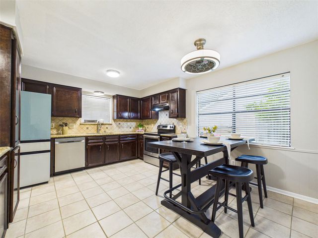10306 Rustic Rock Road, La Porte, TX 77571