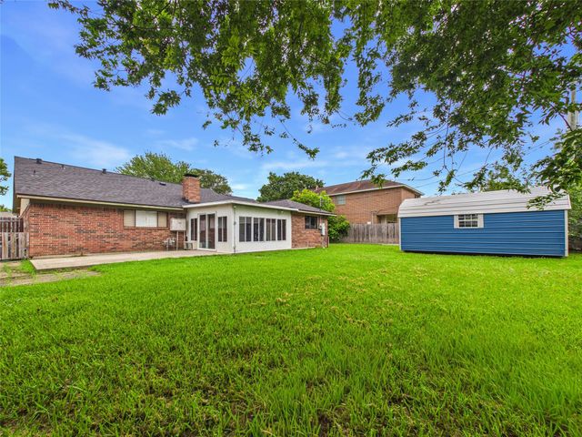 10306 Rustic Rock Road, La Porte, TX 77571