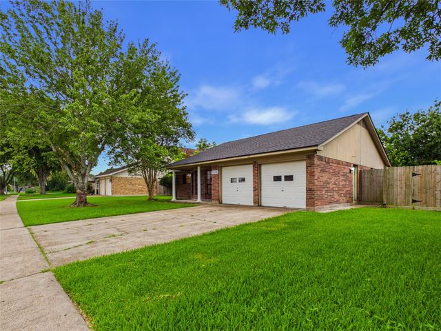 10306 Rustic Rock Road, La Porte, TX 77571