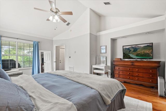 37 E VANDERBILT STREET, Orlando, FL 32804