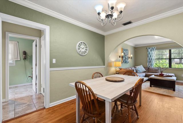 37 E VANDERBILT STREET, Orlando, FL 32804