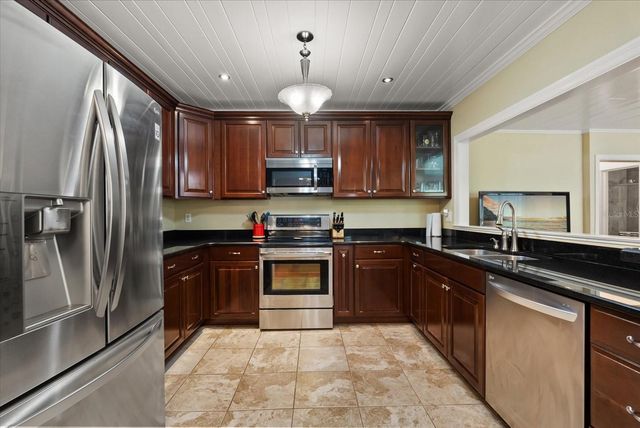 37 E VANDERBILT STREET, Orlando, FL 32804