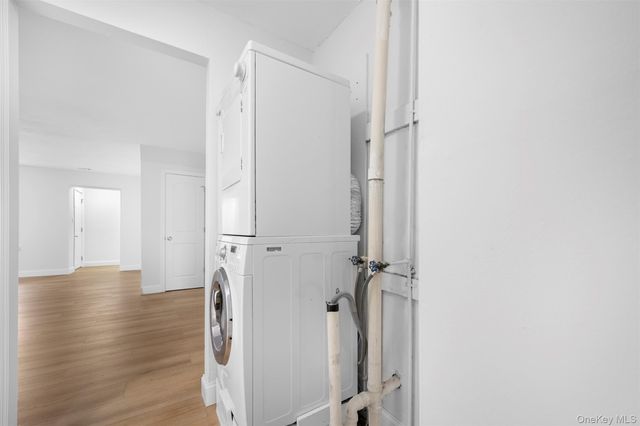 96 Artist Lake Drive, Middle Island, NY 11953