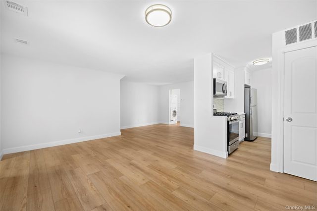 96 Artist Lake Drive, Middle Island, NY 11953