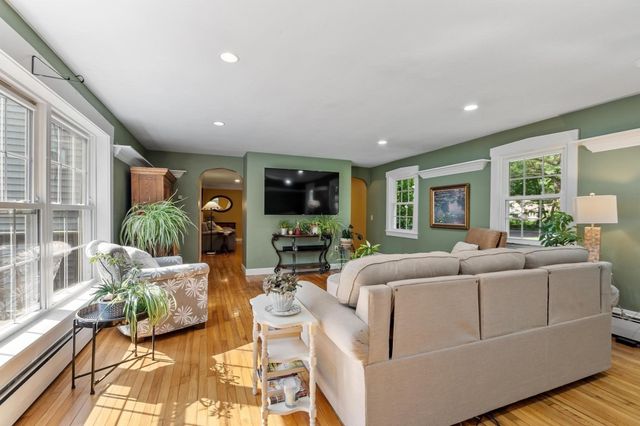 287 Northfield Rd, Lunenburg, MA 01462