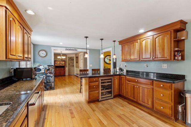 287 Northfield Rd, Lunenburg, MA 01462