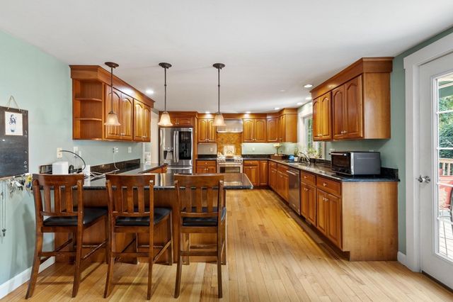 287 Northfield Rd, Lunenburg, MA 01462