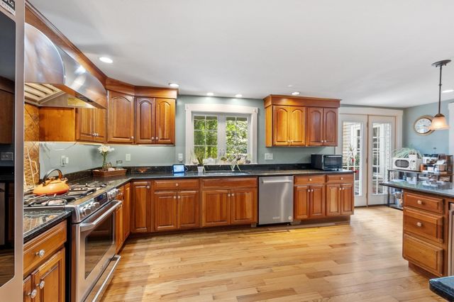 287 Northfield Rd, Lunenburg, MA 01462