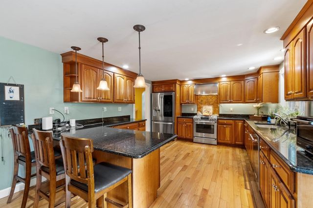 287 Northfield Rd, Lunenburg, MA 01462