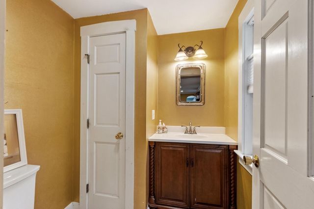 287 Northfield Rd, Lunenburg, MA 01462