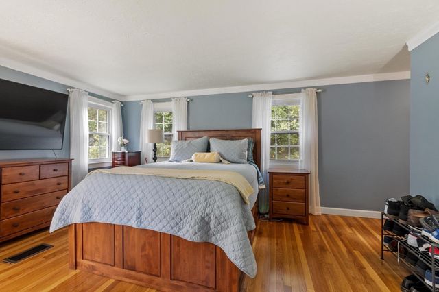 287 Northfield Rd, Lunenburg, MA 01462