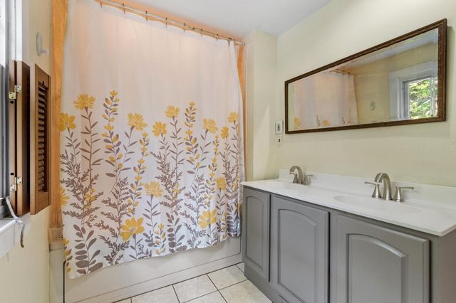 287 Northfield Rd, Lunenburg, MA 01462
