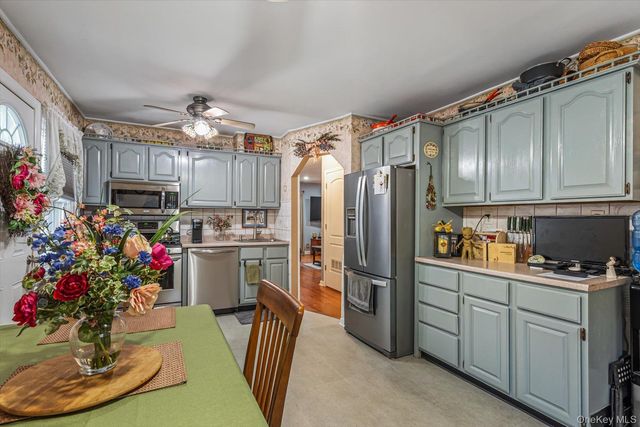 7942 264th Street, Glen Oaks, NY 11004