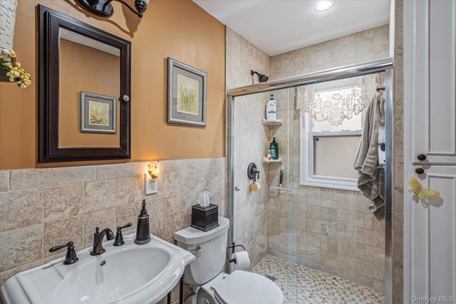 7942 264th Street, Glen Oaks, NY 11004