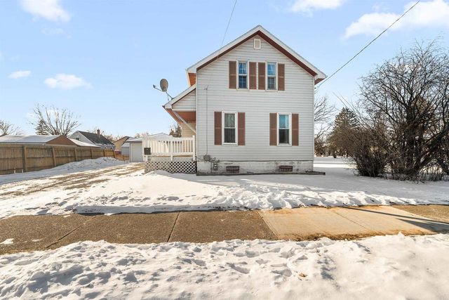 1747 GEORGIA STREET, Oshkosh, WI 54902