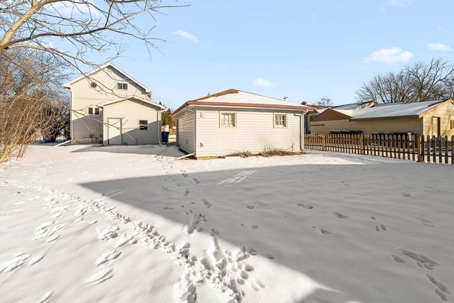 1747 GEORGIA STREET, Oshkosh, WI 54902