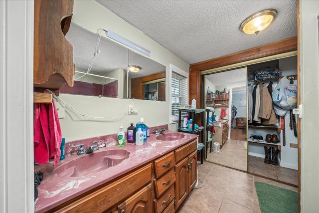 2095 Rickman Rd, Livingston, TN 38570