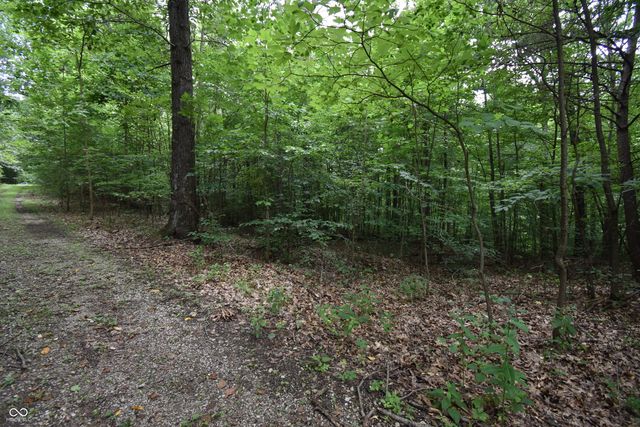 2013 S Austin Court, Martinsville, IN 46151