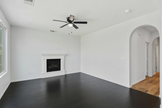 3024 W Elowin Avenue, Visalia, CA 93291