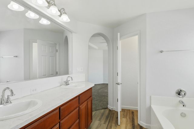 3024 W Elowin Avenue, Visalia, CA 93291