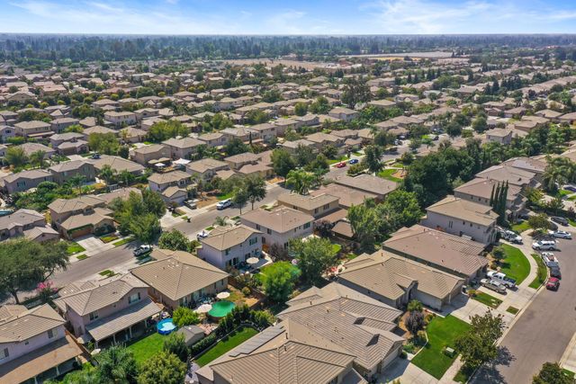3024 W Elowin Avenue, Visalia, CA 93291