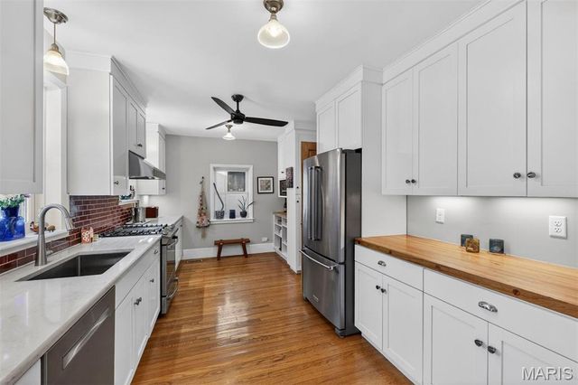 440 Carswold Drive, Clayton, MO 63105